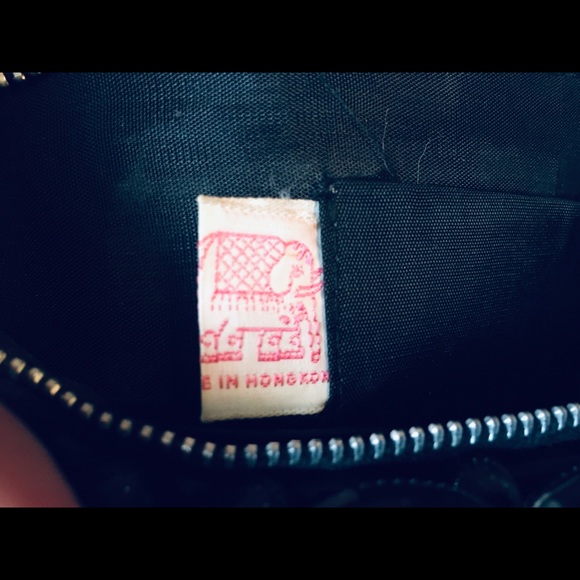 Beautiful Vintage Beaded Clutch Made in Hong Kong - Picture 5 of 5